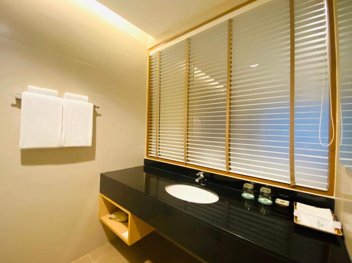 Rimkhobfa Urban Resort Samut Prakan Luaran gambar
